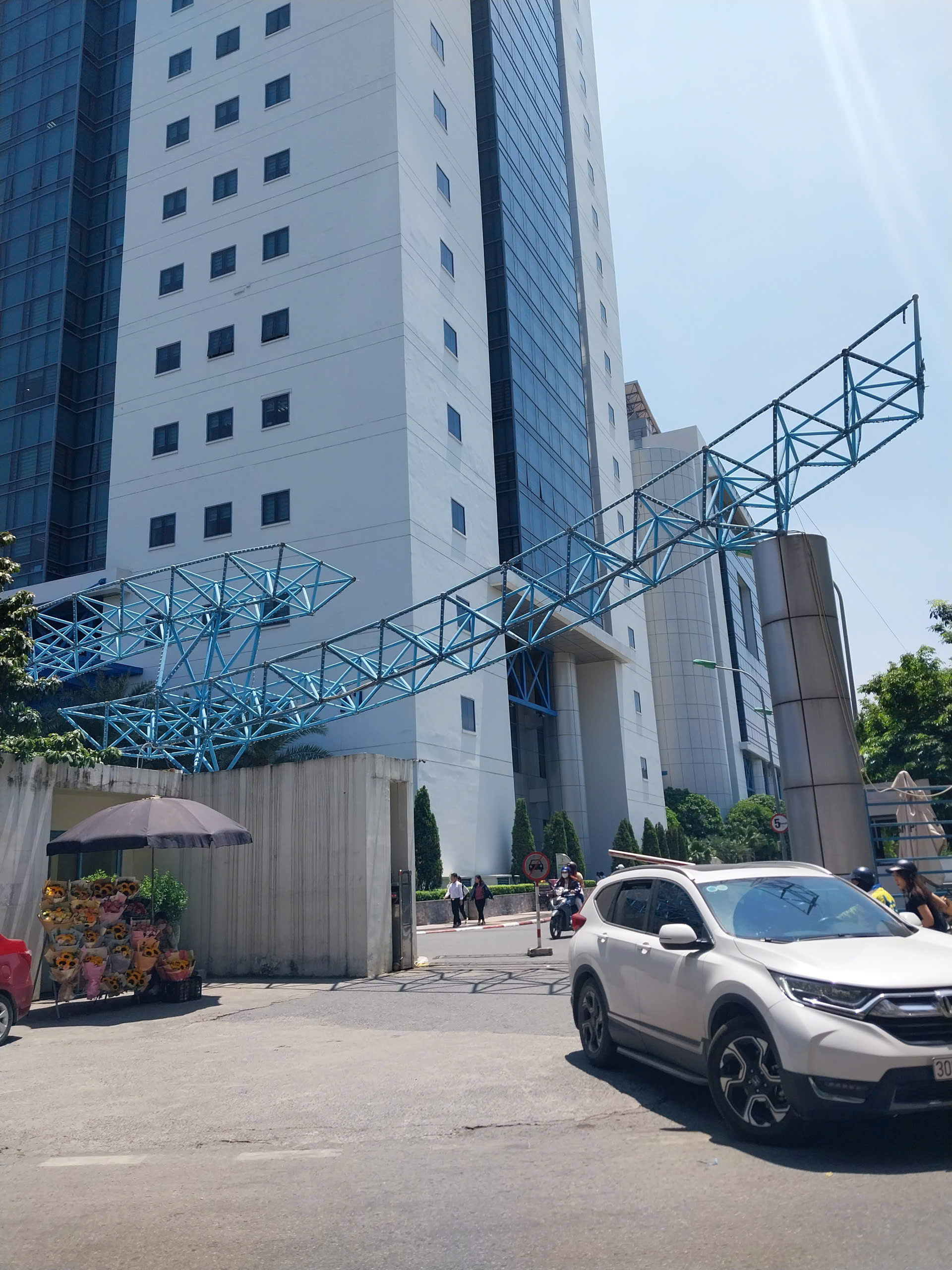 NHÀ ĐẸP -  MẶT PHỐ VỌNG ]  KINH DOANH đắc địa gần ĐH KTQD NEU 38m 5T chỉ 11.32 - Ảnh chính